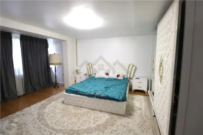 Apartament 2 camere , centrala proprie , zona Lunei - foto 2