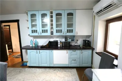 Apartament 2 camere , centrala proprie , zona Lunei - foto 8