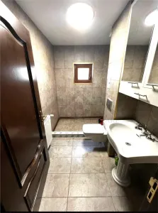 Apartament 2 camere , centrala proprie , zona Lunei - foto 10