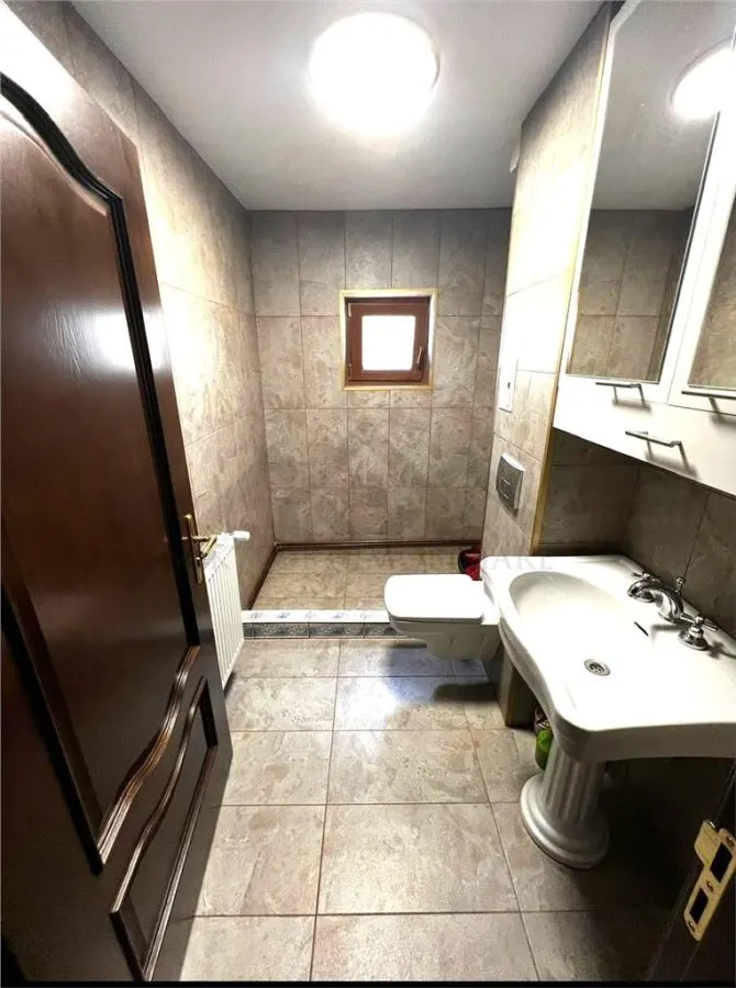 Apartament 2 camere , centrala proprie , zona Lunei - foto 10