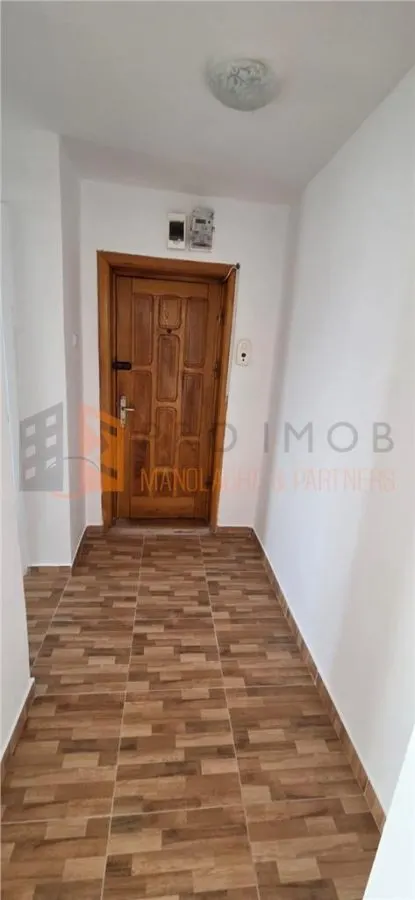 Apartament 2 camere cf 2 semidecomandat zona Crang 2 - foto 5
