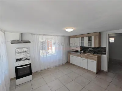 Casa tip parter zona Candesti - foto 8