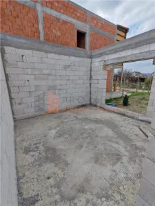 Casa tip parter zona Vernesti - foto 6