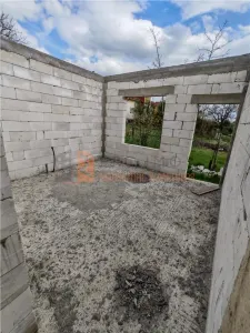 Casa tip parter zona Vernesti - foto 10