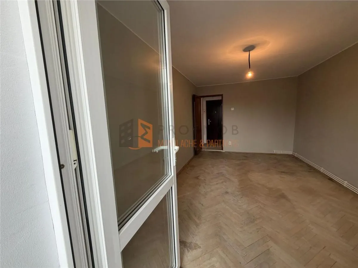 Apartament 3 camere cf 2 decomandat Zona Micro 14 - foto 1