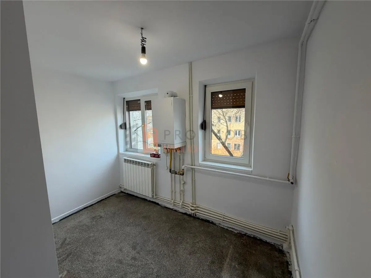 Apartament 3 camere cf 2 decomandat Zona Micro 14 - foto 11