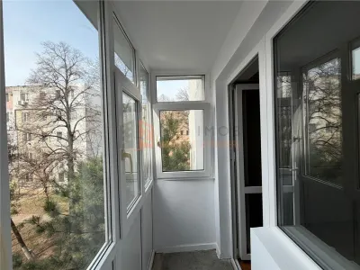 Apartament 3 camere cf 2 decomandat Zona Micro 14 - foto 13