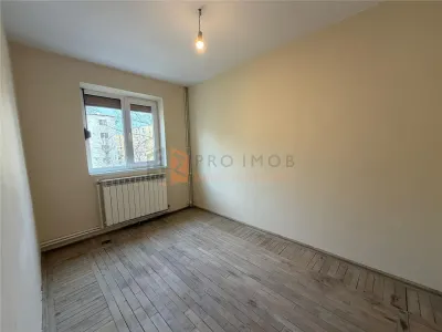 Apartament 3 camere cf 2 decomandat Zona Micro 14 - foto 4