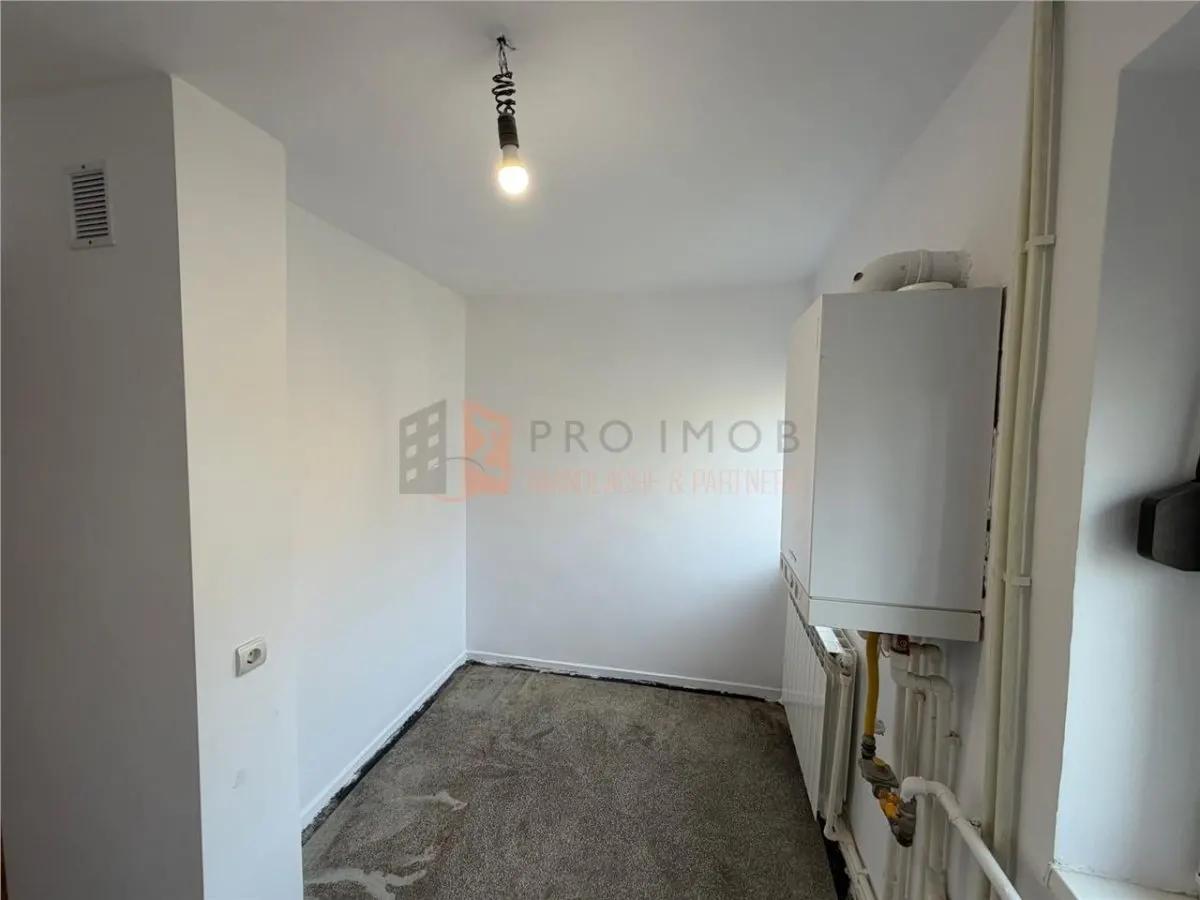 Apartament 3 camere cf 2 decomandat Zona Micro 14 - foto 8