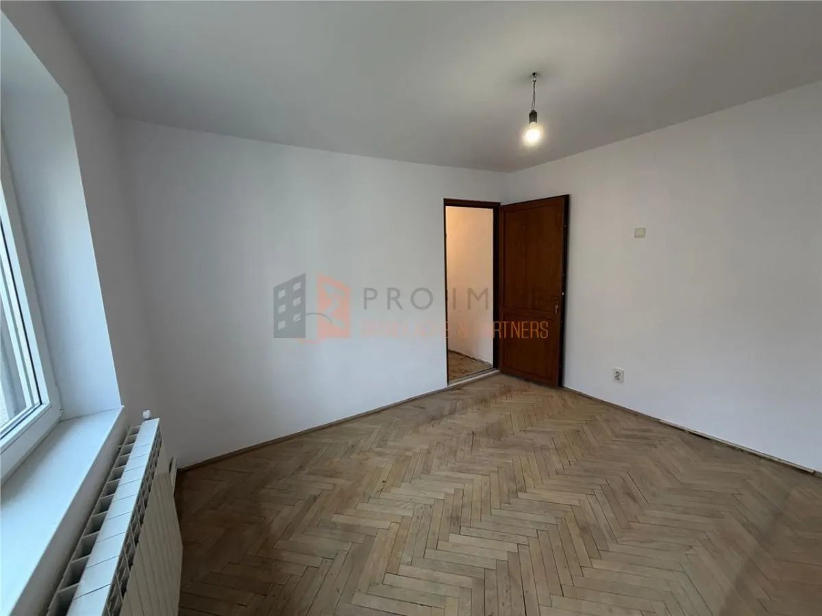 Apartament 3 camere cf 2 decomandat Zona Micro 14 - foto 9