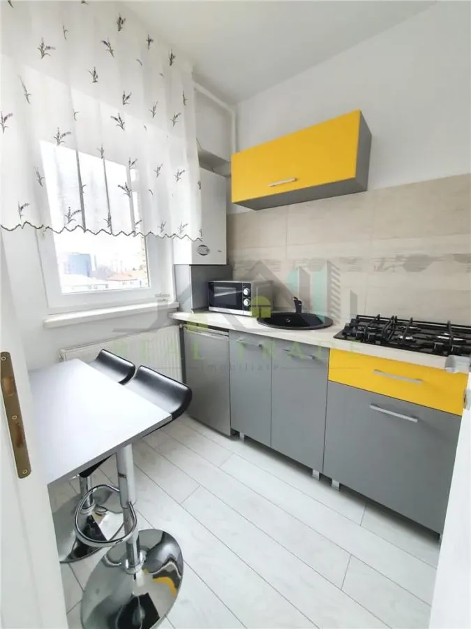 Garsoniera renovata, mobilata si utilata str. Toamnei - foto 2