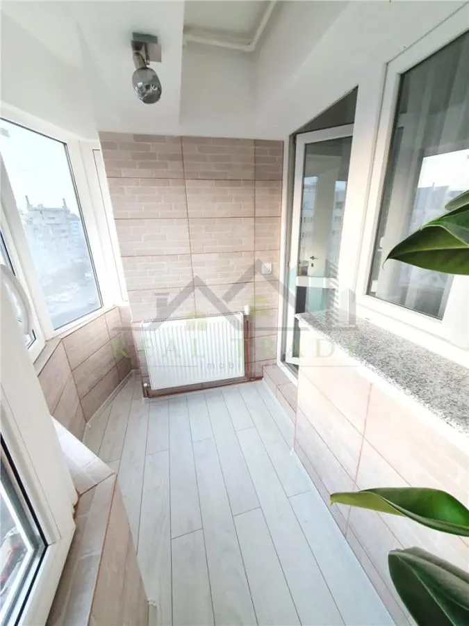 Garsoniera renovata, mobilata si utilata str. Toamnei - foto 5