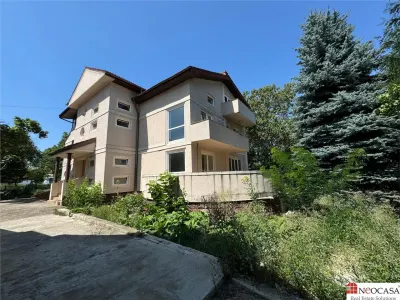 Vila Iancu Nicolae // 450 mp utili // 841 mp teren // Necesita renovare - Bucuresti