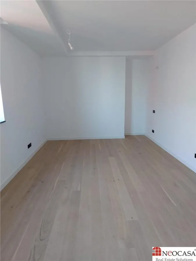 APARTAMENT DE VANZARE IN ZONA FLOREASCA LAC - foto 7