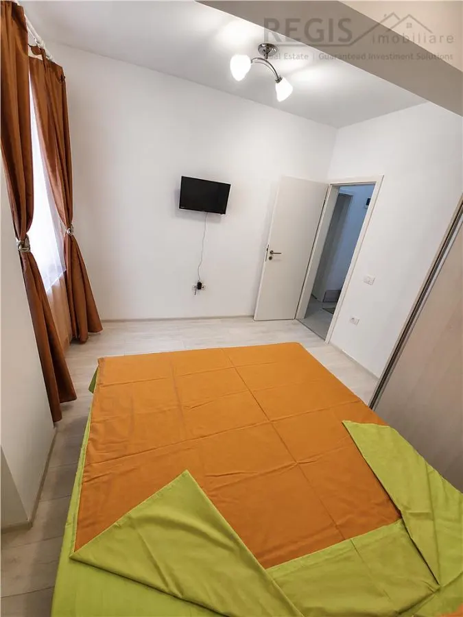 Apartament tip studio la 1 km de mall Coresi cu parcare - foto 5