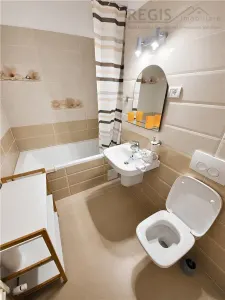 Apartament tip studio la 1 km de mall Coresi cu parcare - foto 6