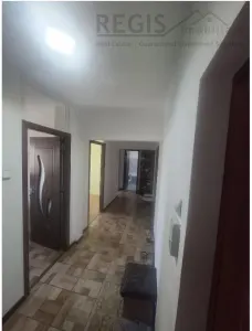 Apartament 3 camere cu parcare si boxa zona Spitalul Judetean - foto 11