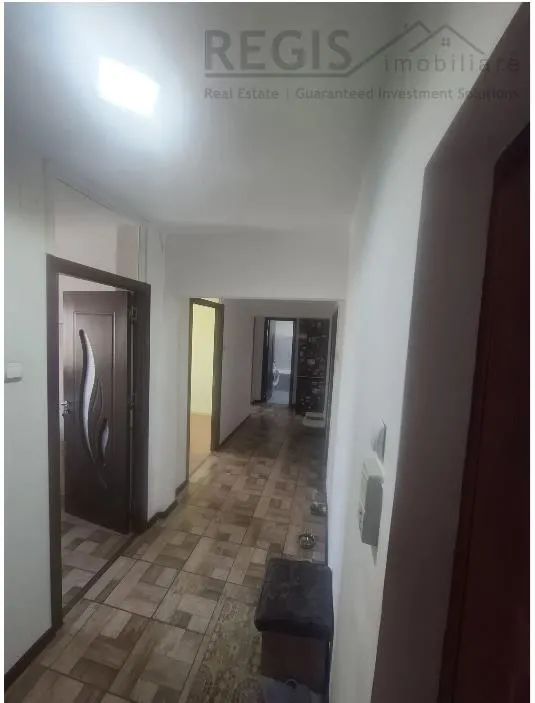 Apartament 3 camere cu parcare si boxa zona Spitalul Judetean - foto 11