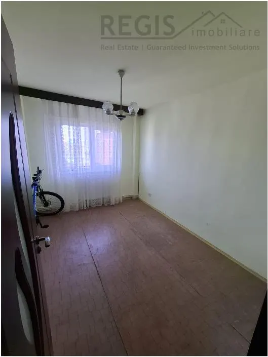 Apartament 3 camere cu parcare si boxa zona Spitalul Judetean - foto 6