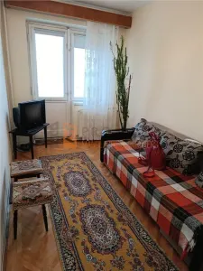 Apartament 3 camere cf 1 decomandat zona Crang - foto 2