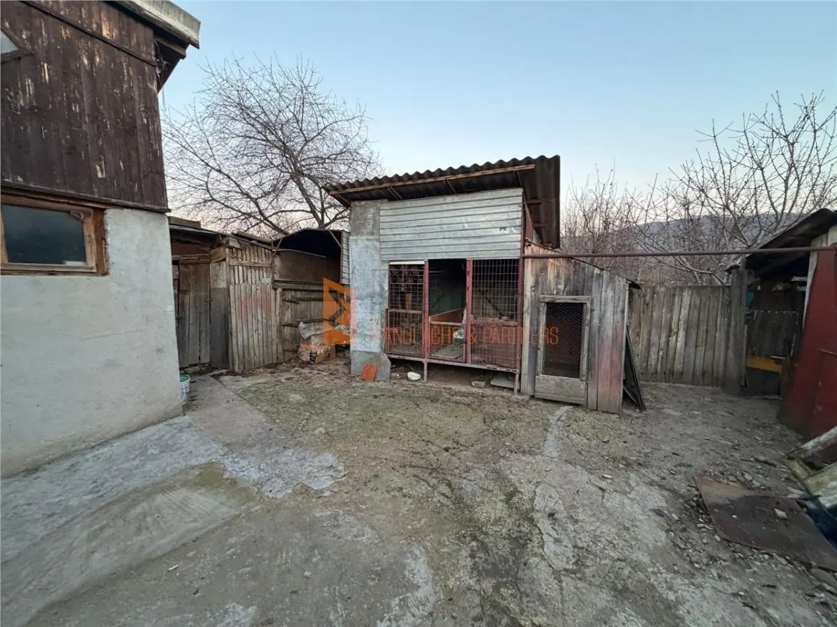 Casa tip parter zona Cernatesti - foto 14