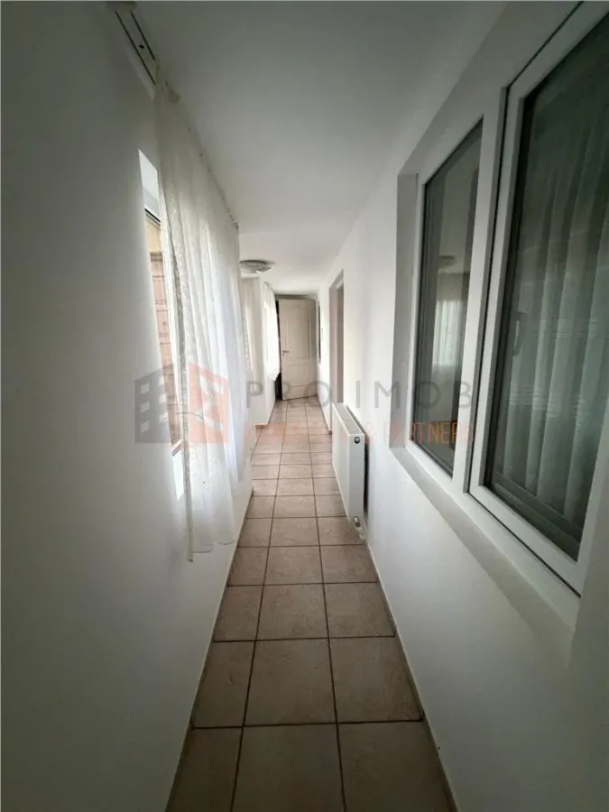 Casa tip parter zona Cernatesti - foto 10