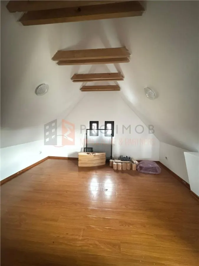 Casa tip P+1E+M zona Unguriu - foto 11
