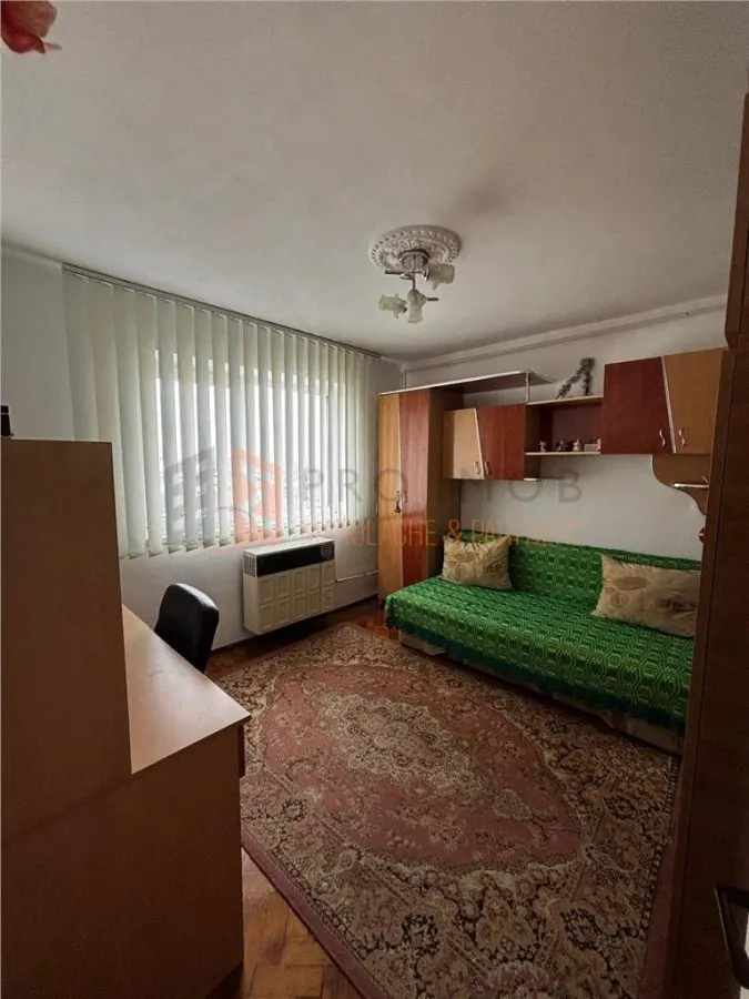 Apartament 2 camere cf 1 decomandat zona Micro 5 - foto 1