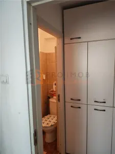 Apartament 3 camere cf 1 semidecomandat in zona Crang - foto 12