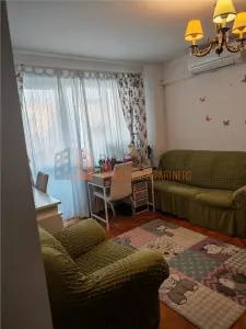 Apartament 3 camere cf 1 semidecomandat in zona Crang - foto 4