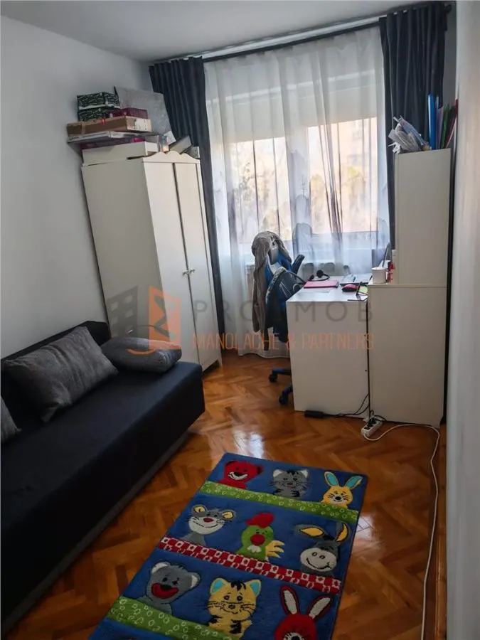 Apartament 3 camere cf 1 semidecomandat in zona Crang - foto 8