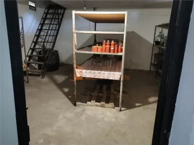 Casa tip parter + beci si teren 4684 mp in Candesti, Vernesti - foto 20