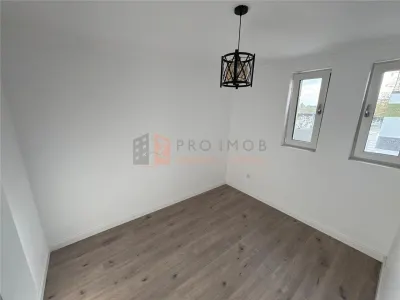 Case tip duplex zona Transilvaniei - foto 4