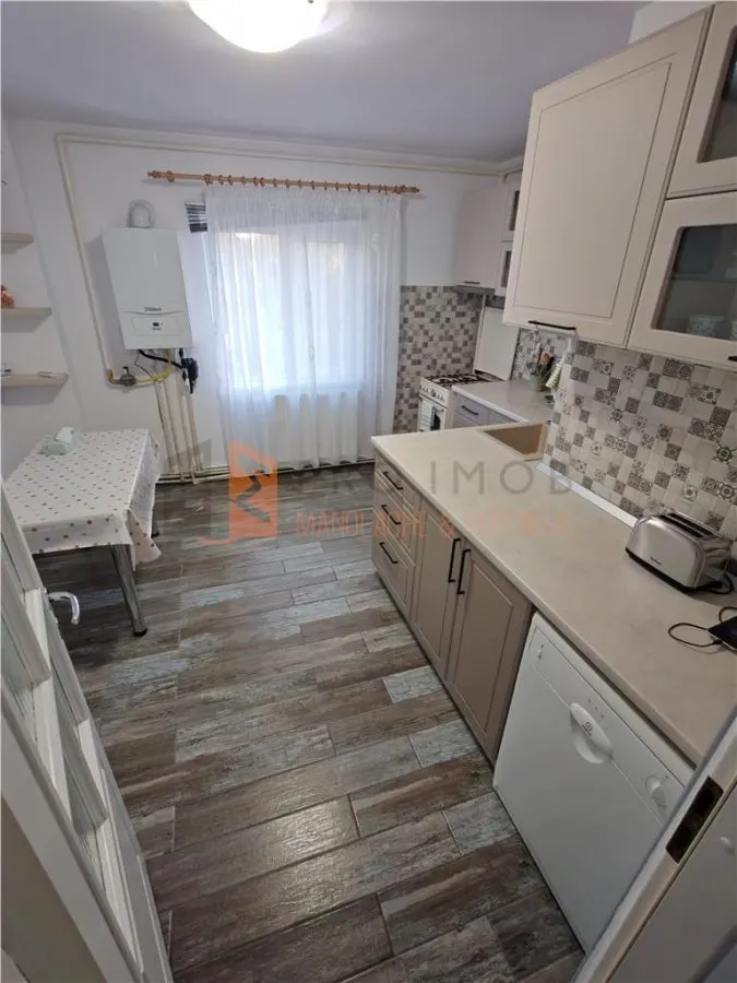 Apartament 4 camere decomandat confort 1 zona Dorobanti 2 - foto 2