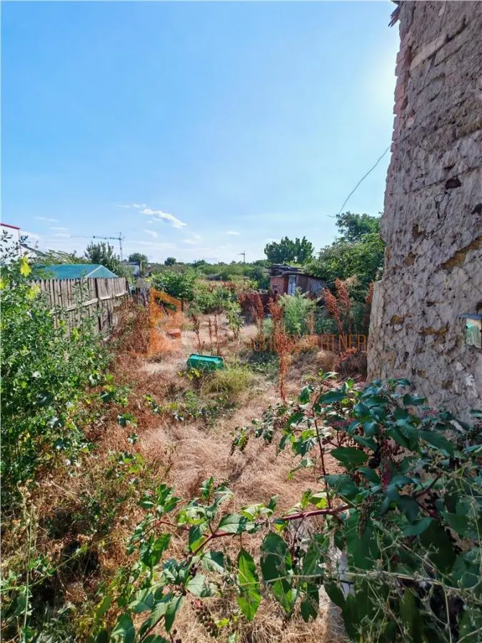 Casa tip parter si teren 677mp in zona Transilvaniei - foto 3
