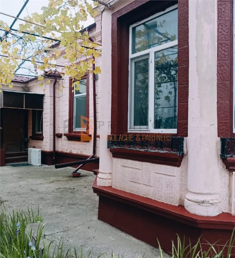 EXCLUSIVITATE! Casa spatioasa + teren in centrul Buzaului - foto 18