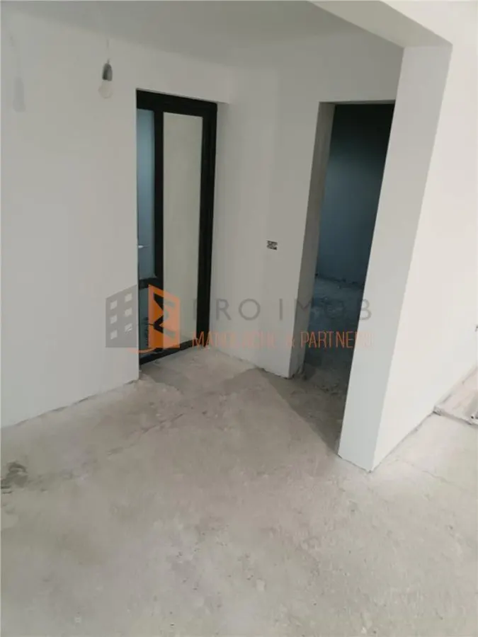 Casa tip parter zona Capatanesti - foto 3