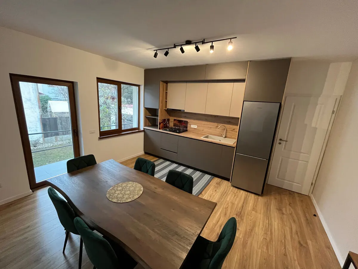 Casa renovata zona Astra - foto 1