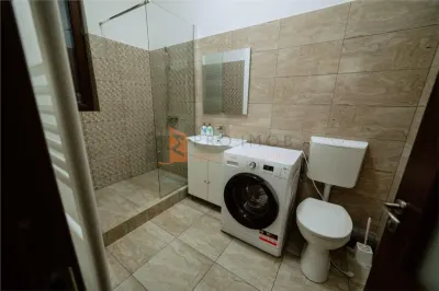 Apartament 3 camere cf 1 decomandat zona Centru - foto 16