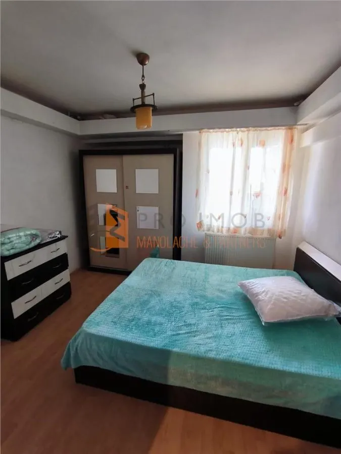 Apartament 3 camere confort 1 decomandat zona Micro 3 - foto 1