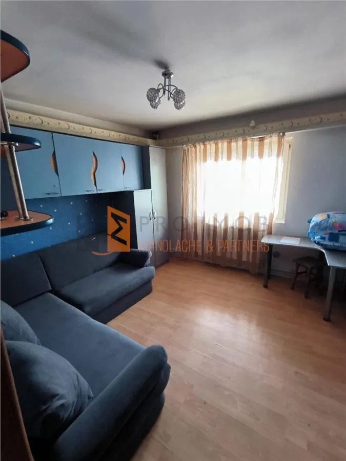 Apartament 3 camere confort 1 decomandat zona Micro 3 - foto 4