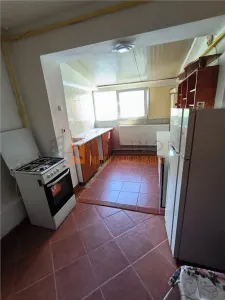 Apartament 3 camere confort 1 decomandat zona Micro 3 - foto 7