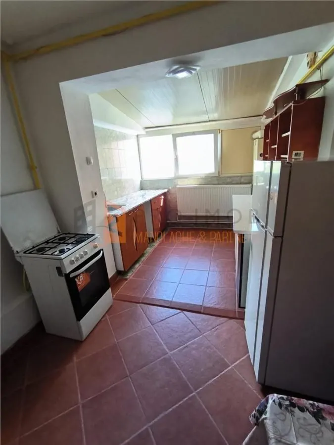 Apartament 3 camere confort 1 decomandat zona Micro 3 - foto 7