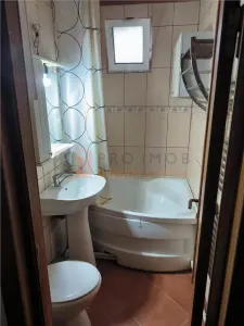 Apartament 3 camere confort 1 decomandat zona Micro 3 - foto 8