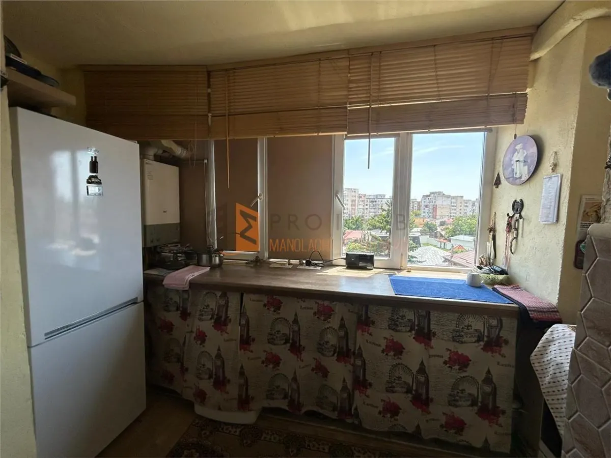 Apartament 3 camere cf1 decomandat zona Centru - foto 6