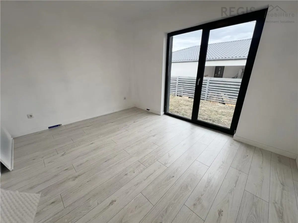Casa individuala Cristian incalzire in pardoseala si garaj - foto 14