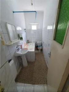 Casa tip parter + teren zona Centru - foto 6