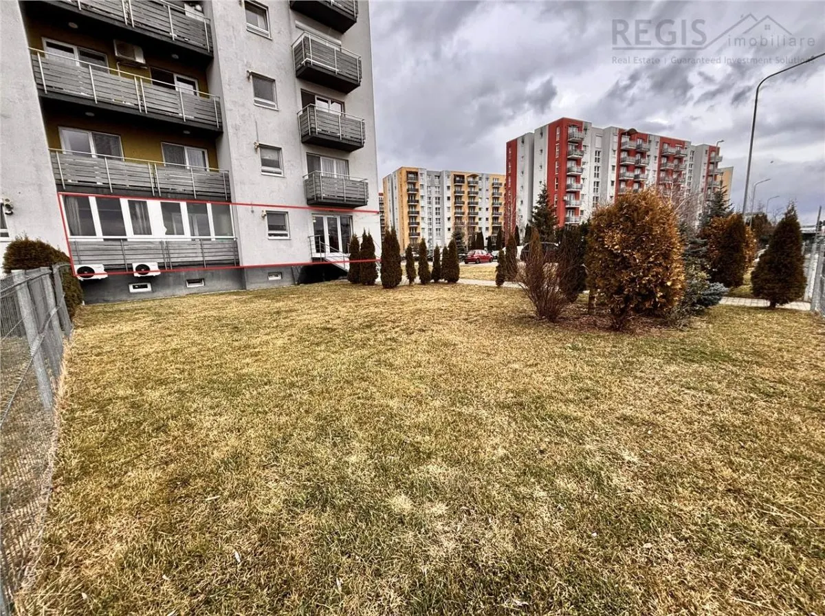 Spatiu 8 camere, 24 parcari si curte 900mp, in Brasov - foto 1