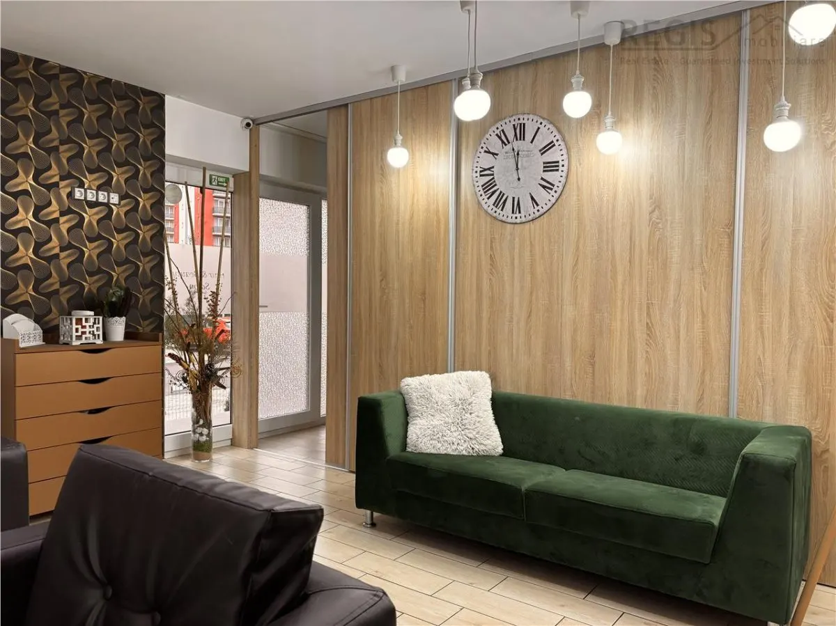 Spatiu 8 camere, 24 parcari si curte 900mp, in Brasov - foto 15