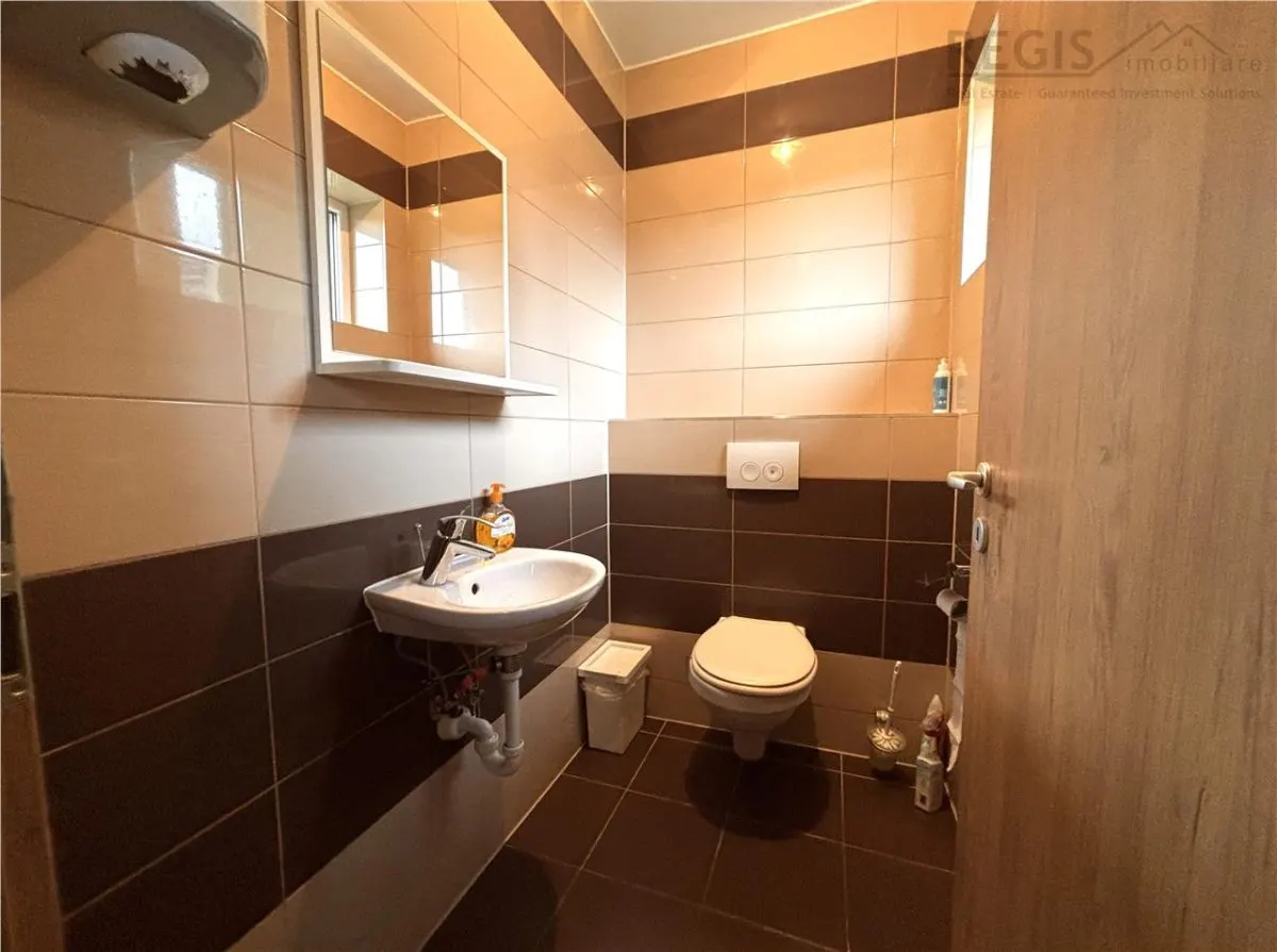 Spatiu 8 camere, 24 parcari si curte 900mp, in Brasov - foto 23
